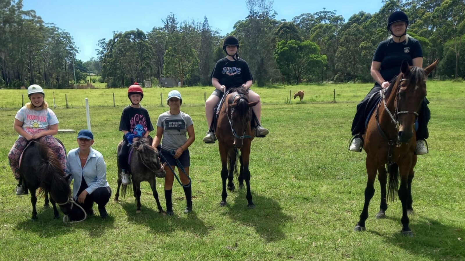 Hallidays Point Equestrian group lesson