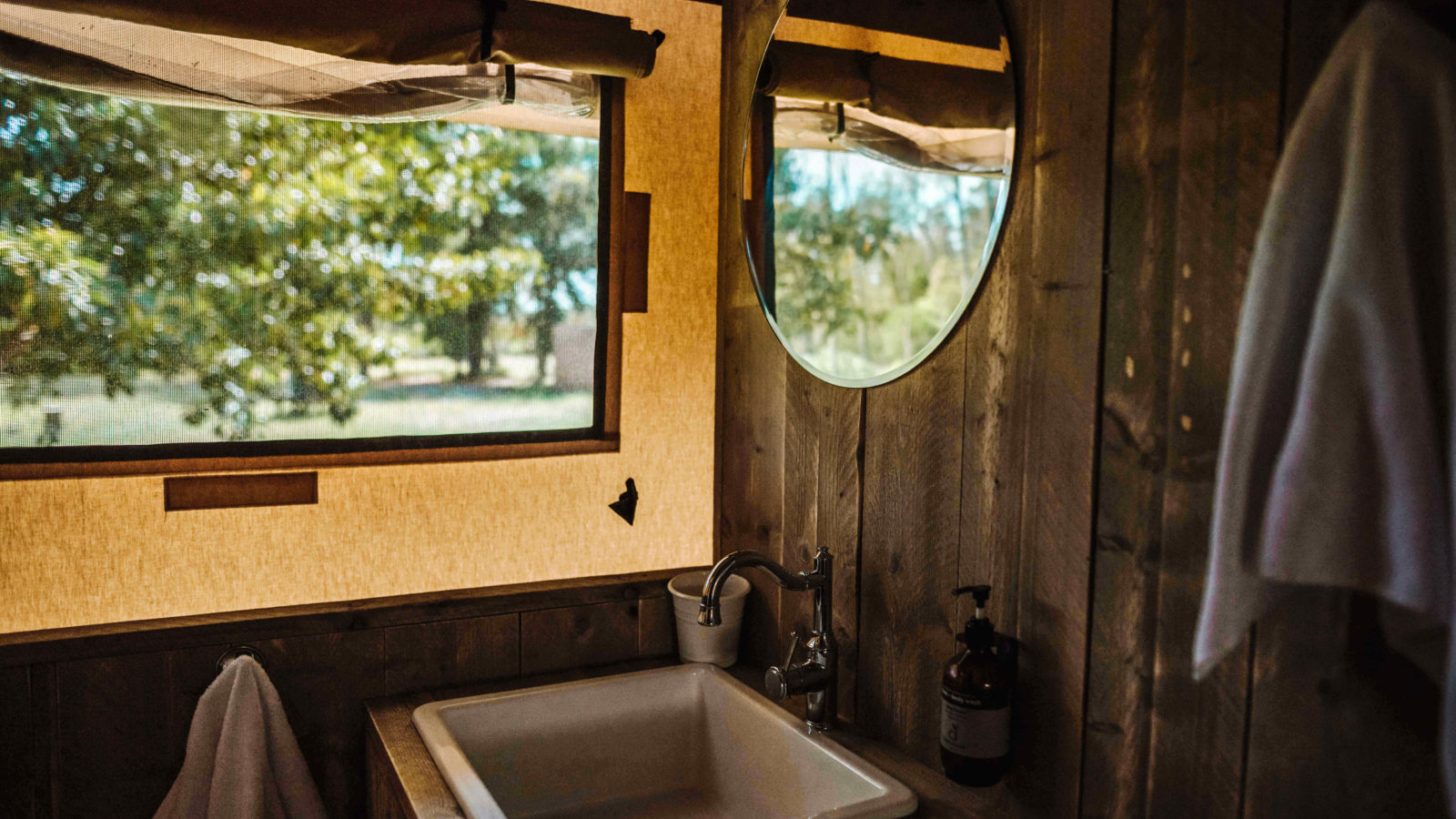 Myall River Camp's glamping tents and tiny houses (photos by @wanderingdonut)