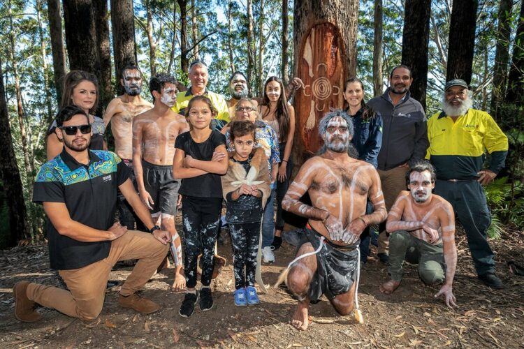 Cultural group at Bulahdelah Mountain Aboriginal Place. (photo: Rob Cleary for NSW Forestry Corp)
