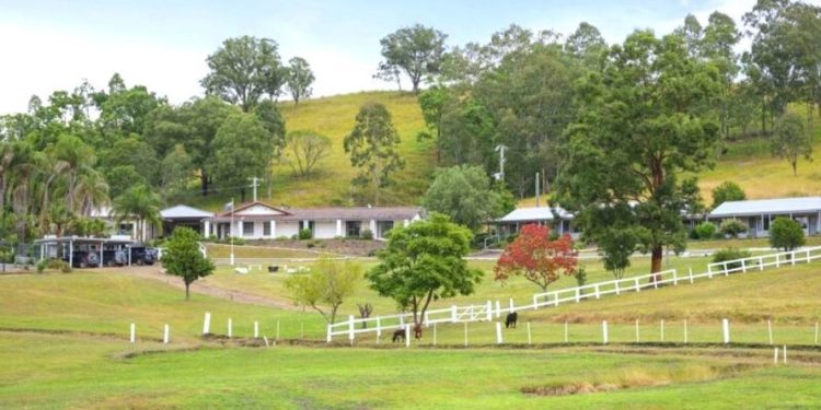 Altamira Along Bakers Creek is classic Aussie country.