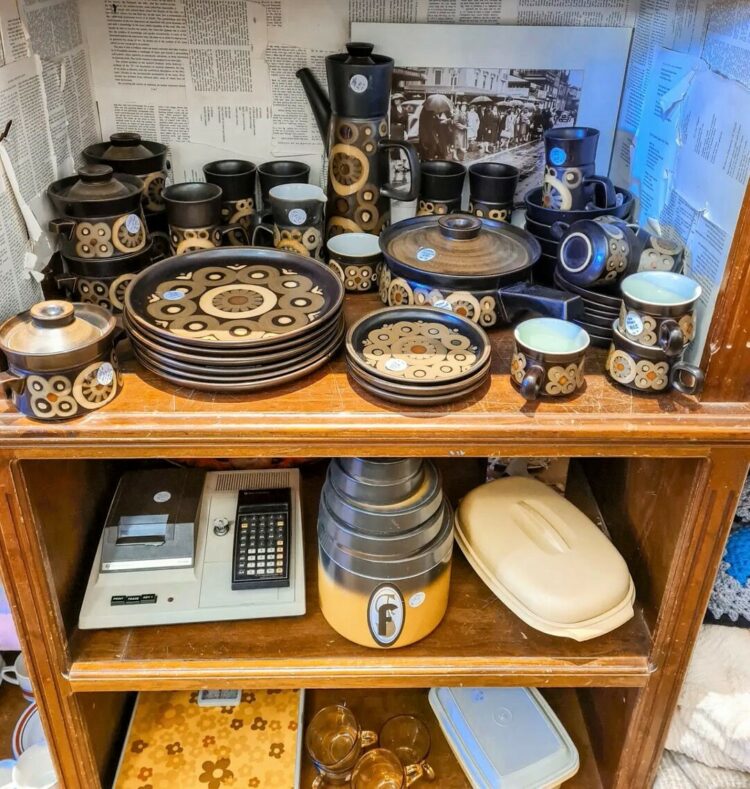 Op shopping for cool retro homewares (photo by @Eco_Thrifter)
